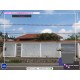 Linda Casa Grande, 3 quartos , quintal , terraço e vaga para 3 carros . Ótima Localização.